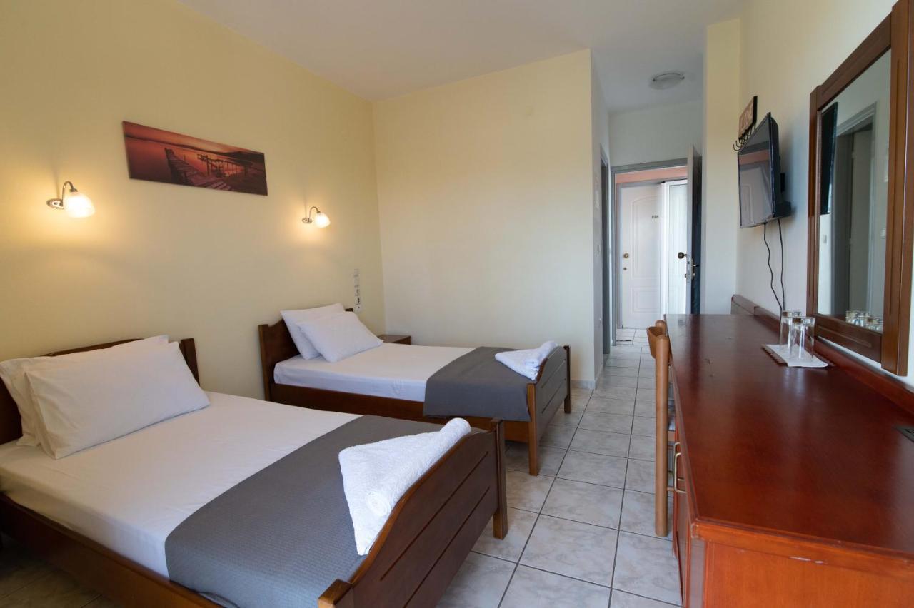 Iraklis Hotel Mítikasz Kültér fotó